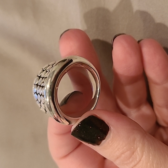 Sterling silver chic statement ring - Picture 4 of 7